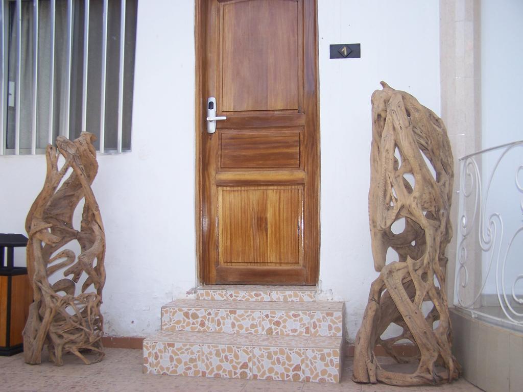 Villa Mermoz Дакар Экстерьер фото